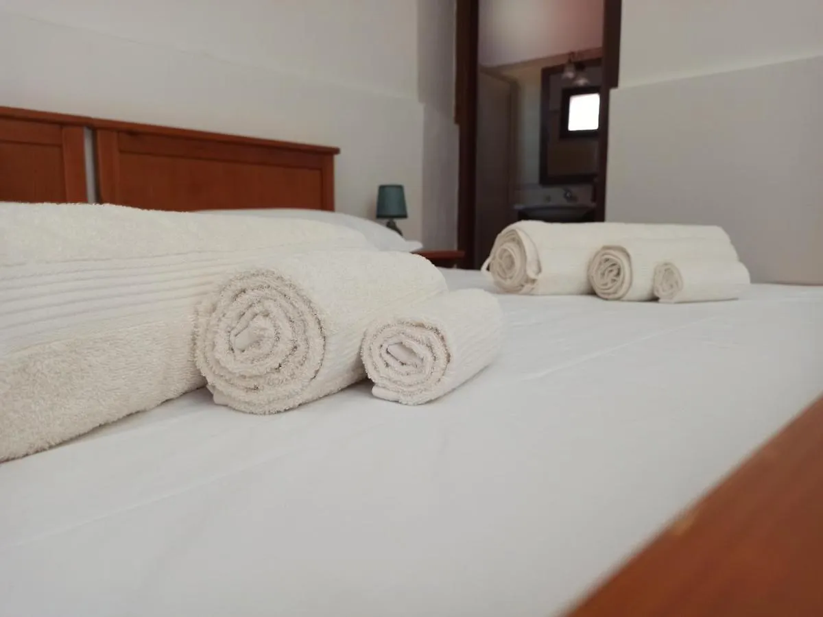 B&B Baglio Degli Ulivi Crocevie 住宿加早餐酒店